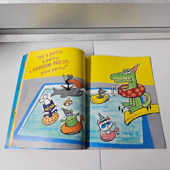 Pete the cat books Bundle of 3 Books - Picture 6 of 10